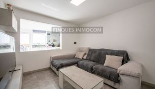 PLANTA BAJA EN LLAGOSTERA CON GRAN PATIO EXTERIOR