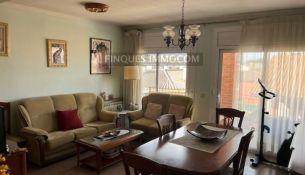 VENTA CASA  ADOSADA EN CALDES DE MALAVELLA CENTRO