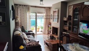 VIVIENDA ADOSADA SITUADA EN LLAGOSTERA
