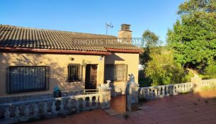 CASA A LA VENDA A SELVABRAVA Urbanització no executada